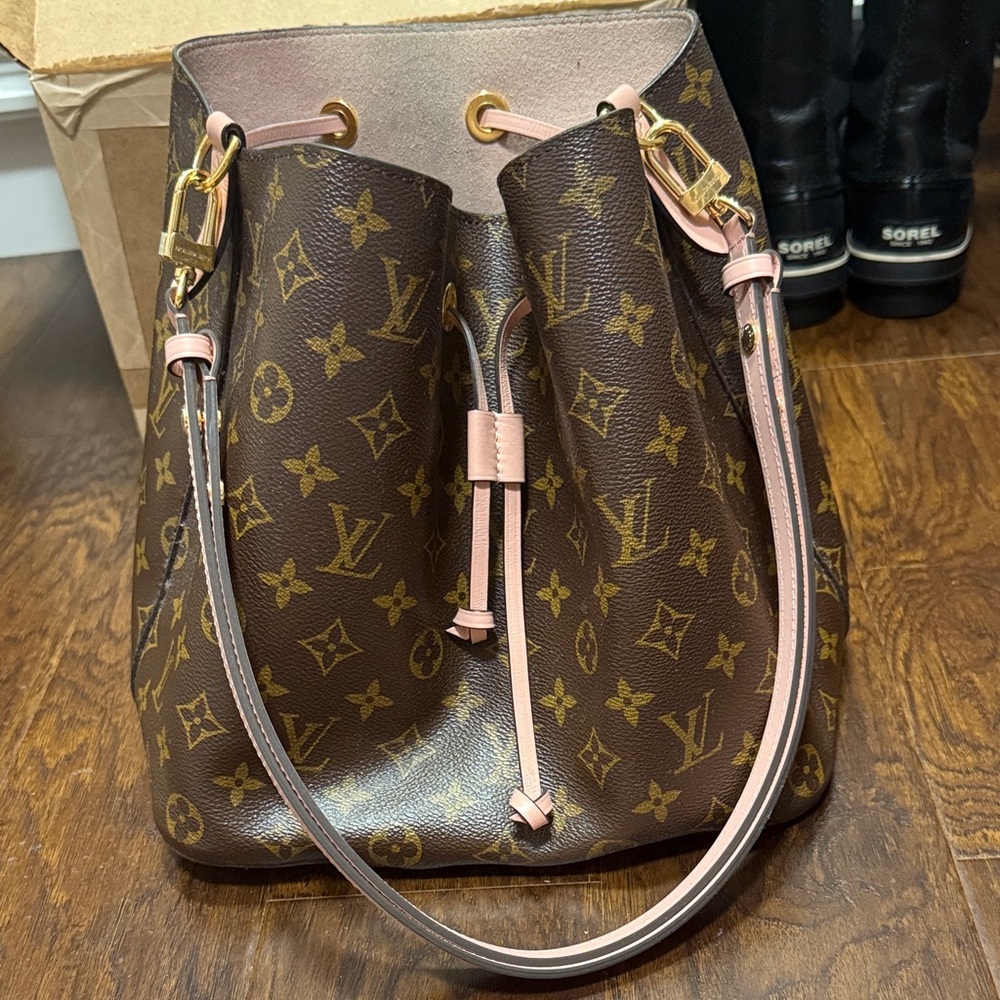 Louis Vuitton Neo Noe